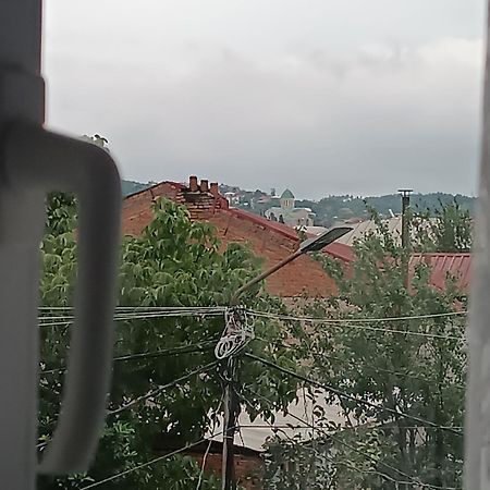 Отель Light House Кутаиси Экстерьер фото